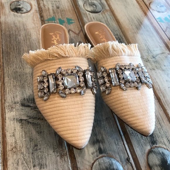 crown vintage mules
